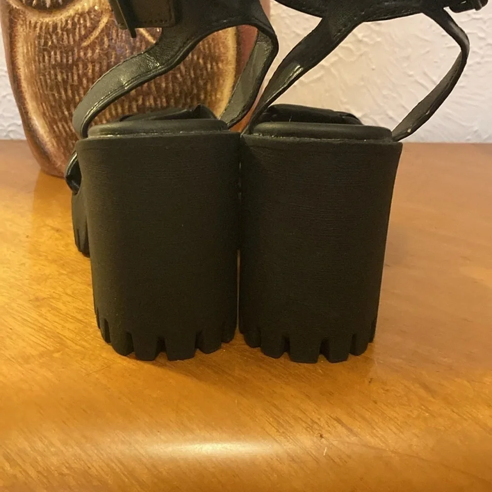 Madden Girl G-Sense Platforms - Picture 12 of 14